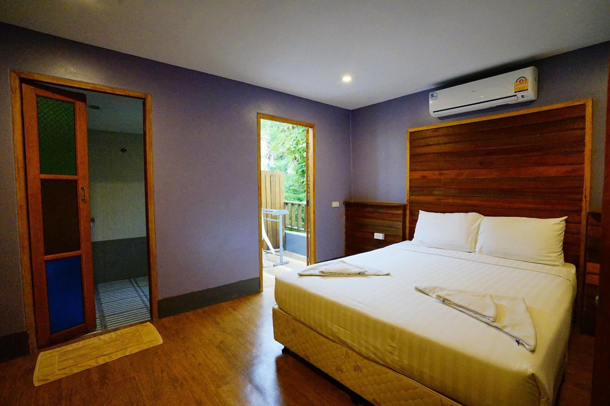Apple Beachfront Resort Trat Kültér fotó